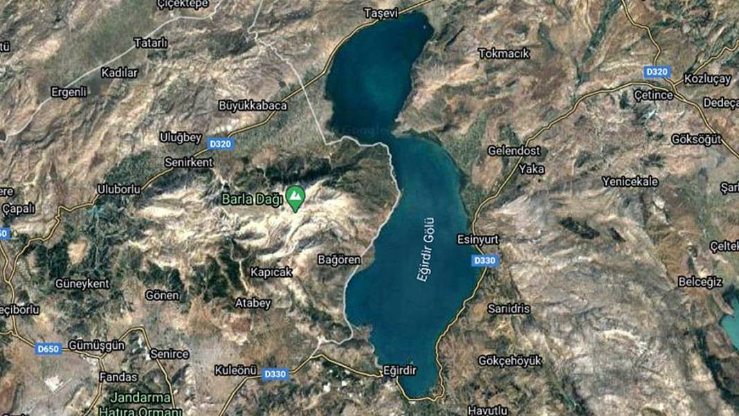 Eğirdir Gölü'nün bölünmesine 1 kilometre kaldı! Binlerce ölü su salyangozu karaya vurdu 3